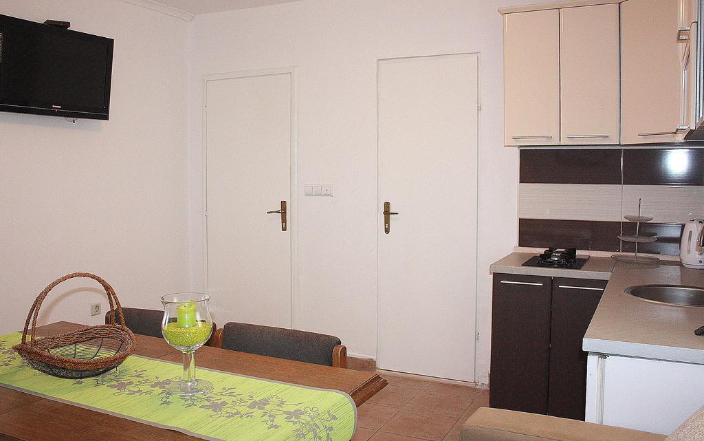 Apartments Kaja Đảo Pag Ngoại thất bức ảnh